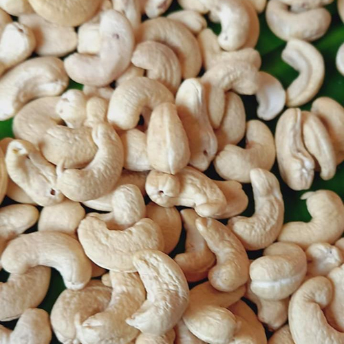 Cashew Nut - Amber Variety, Common Cultivation Type, Naturally Nutritious And Flavorful
