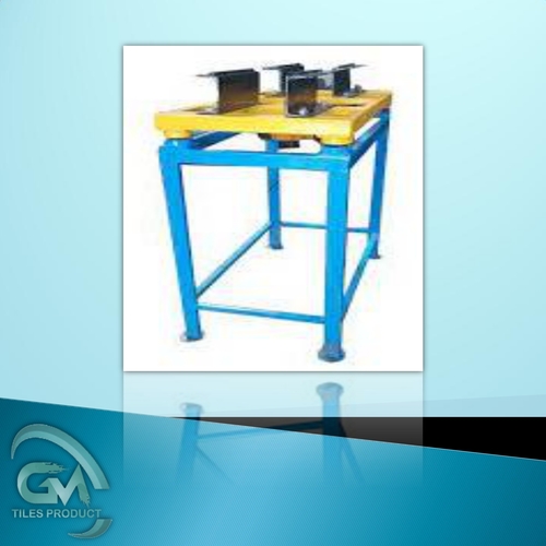 Paver Block Demolding Machine - Steel Construction, 200 Kg Weight | Manual Control System, Non-automatic Operation