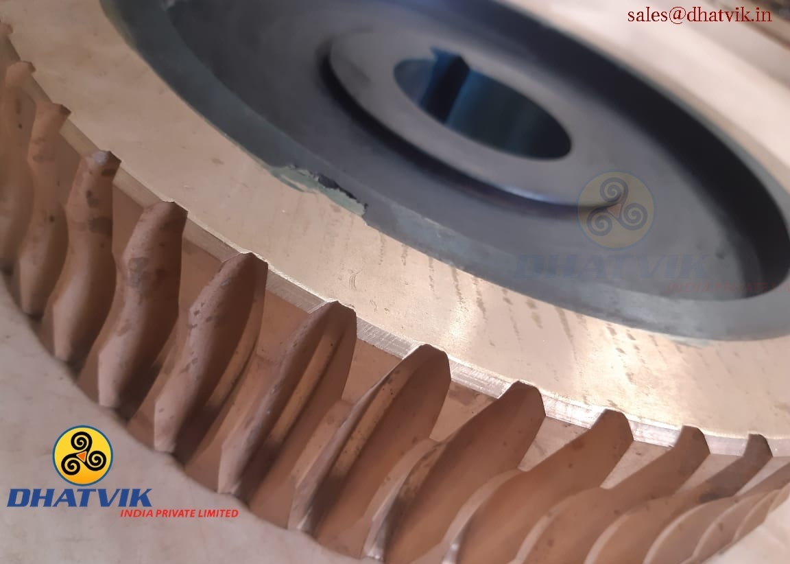Worm Wheel And Worm Shaft - Color: Black