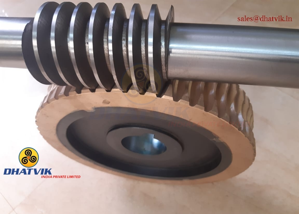 Worm Wheel And Worm Shaft - Color: Black