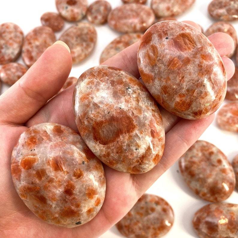 Natural Sunstone Palm Stone