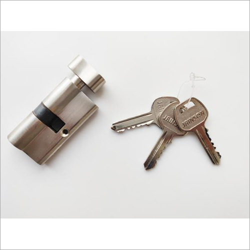 सामान्य कुंजियों के साथ यूरो सिलेंडर