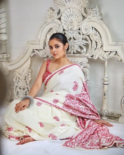 Block Printed Saree - Cotton, 5.5 Meters Length x 1.1 Meters Width, Pink Color - Handloom Weave, Exquisite Block Print Design