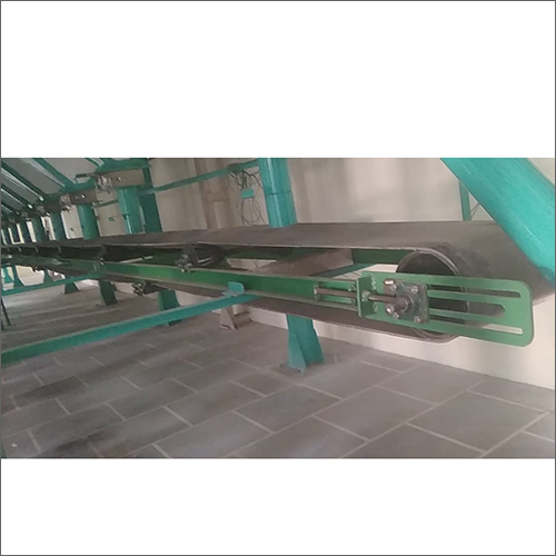  सी ग्रीन इंडस्ट्रियल फ्लैट बेल्ट कन्वेयर