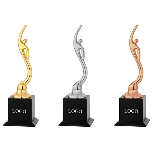 मॉडल 597 डिज़ाइनर ट्रॉफी