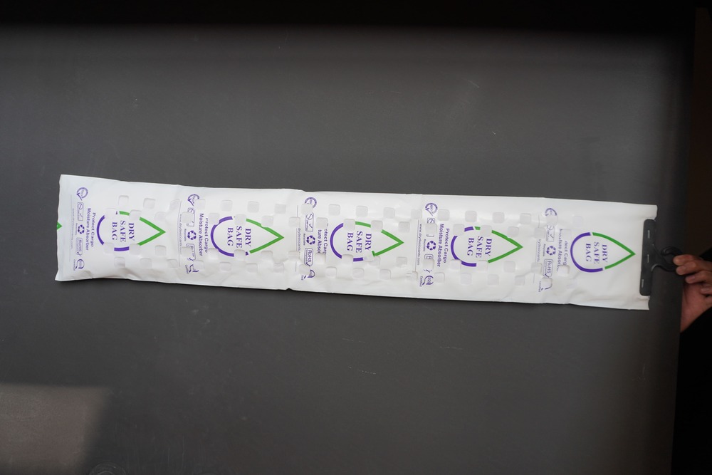 व्हाइट कंटेनर डेसिकेंट ग्रेड: केमिकल ग्रेड