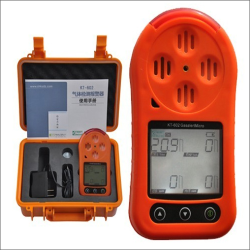 डिजिटल मल्टी गैस डिटेक्टर