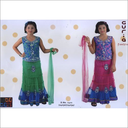 ज़री कढ़ाई वाले लहंगे