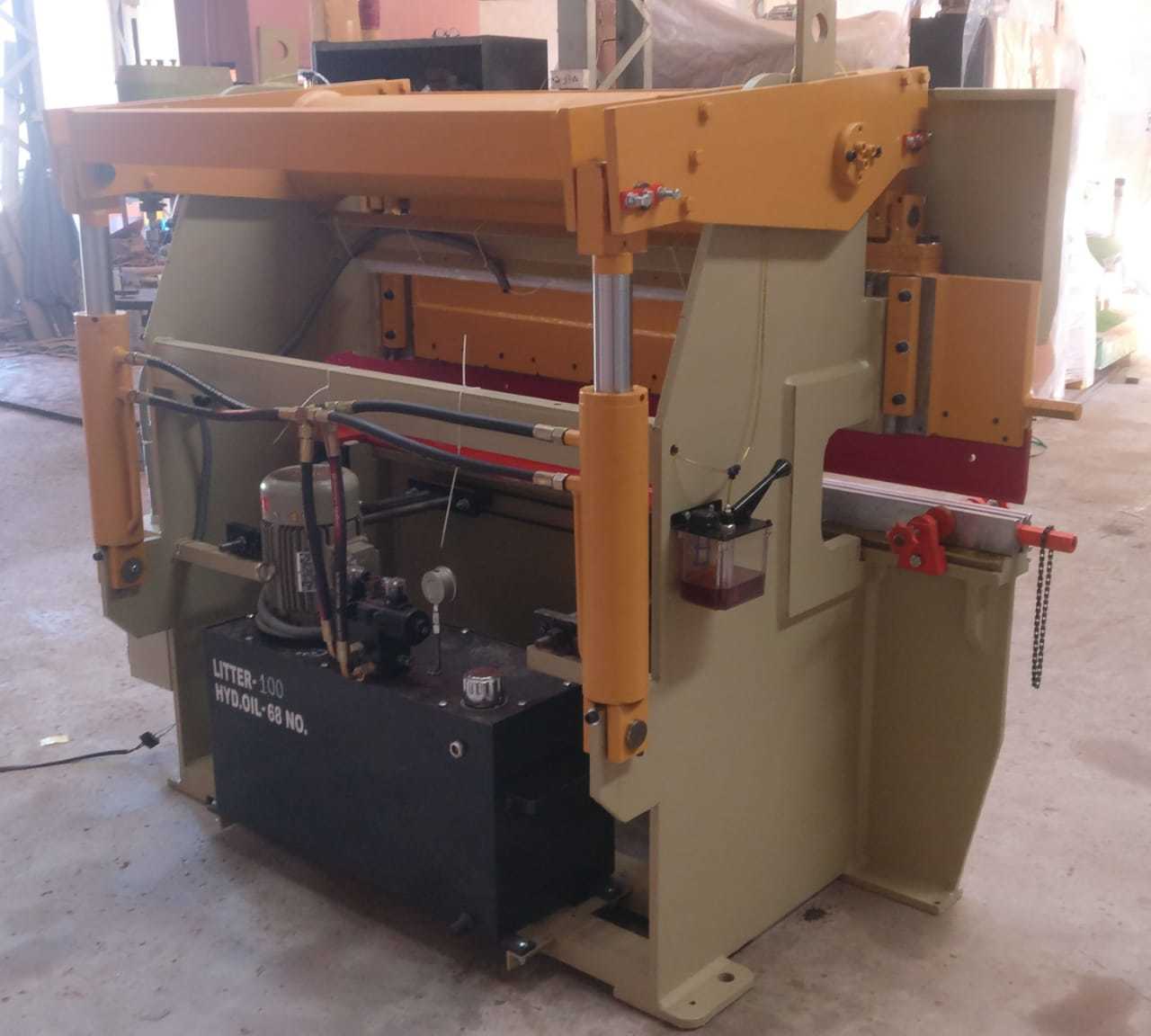 Hydraulic Sheet Bending Machine - 10 Hp Power, 1500 Kg Weight | Hydraulic Motorised, Suitable For Ss And Ms Plates, Includes Workbench And Clamping Plate