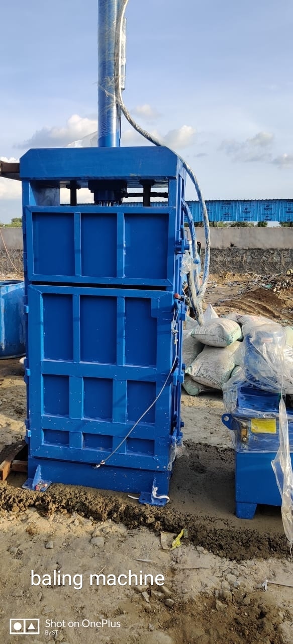 Hydraulic Baling Machine - 25kg To 500kg Capacity | Superior Hydraulic Quality, Space-saving Design, Easy Packing With Front And Back Doors