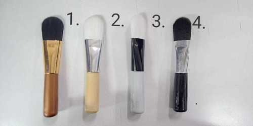 MAKE UP