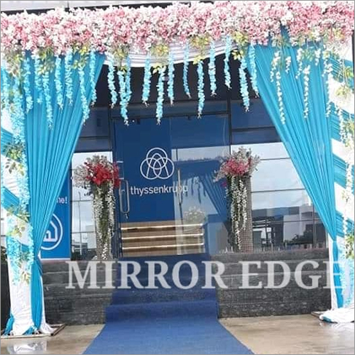 Corporate Event Services - Versatile Venue Management | Customizable Decor, Tailored Catering, Comprehensive Guest Management