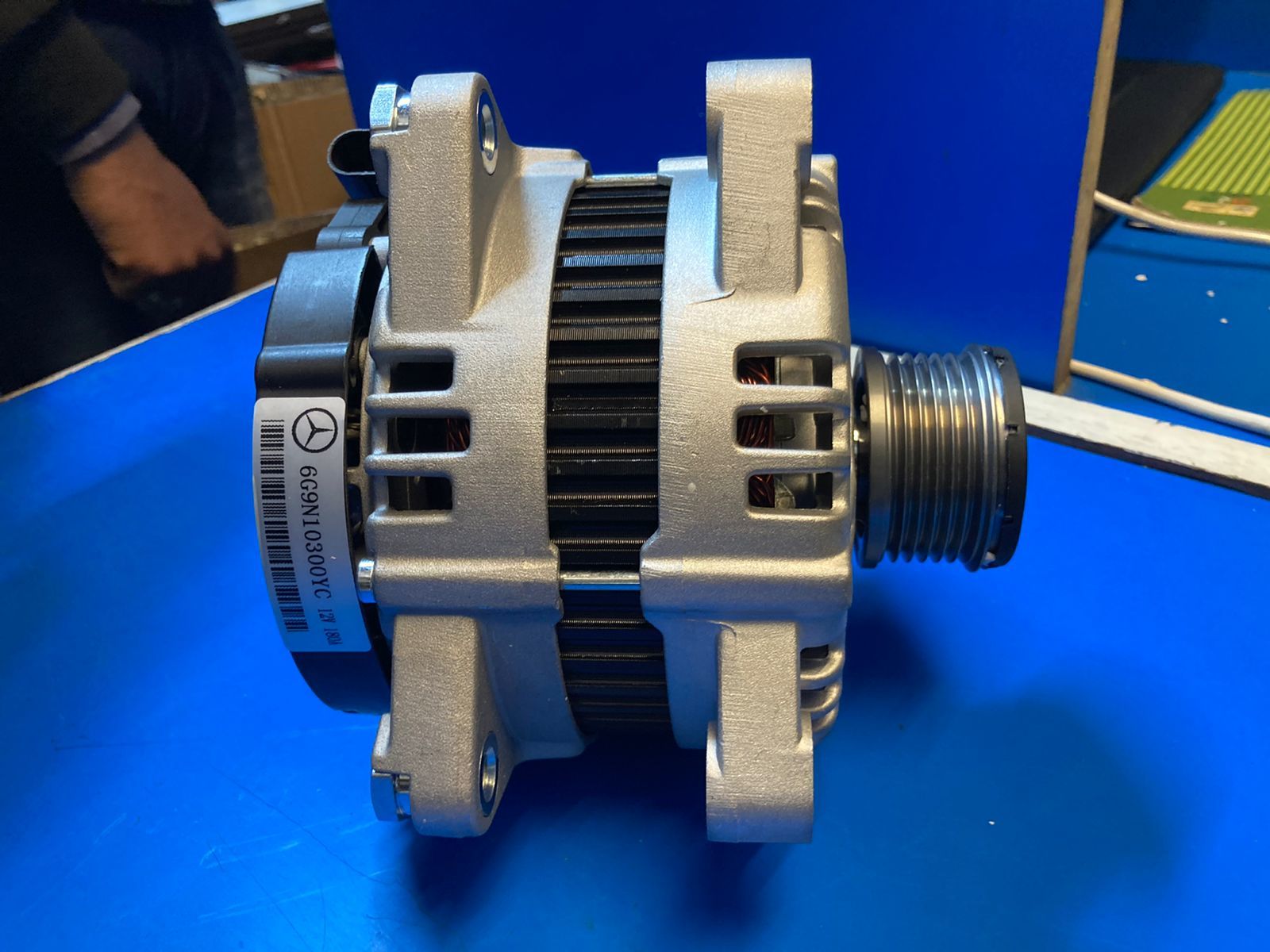 Car Alternator - Silver 2x2x2 Ft Dimensions 10 Kg Weight | Long Working Life Suitable For Four Wheelers Model No. 546546545