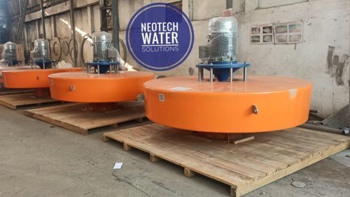 Floating Surface Aerator - High-grade Mild Steel, 1-100 M3/hr Capacity, Epoxy Painted Finish | 440 Volt Power, Energy Efficient Oxygen Addition For Water Treatment And Food Processing