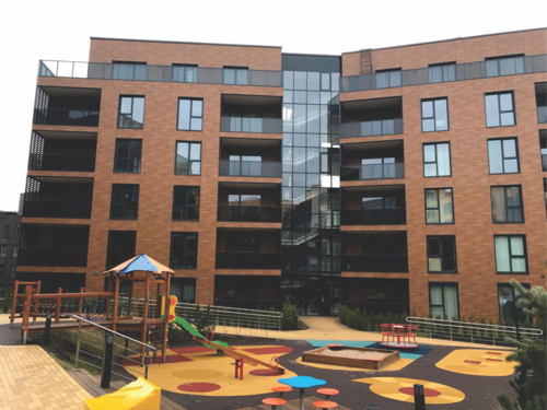 वॉल क्लैडिंग का घनत्व: 1400 ग्राम प्रति घन मीटर (G/M3)