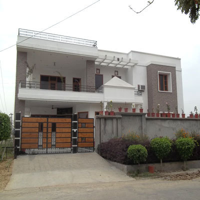 भवन और निर्माण सामग्री और आपूर्ति