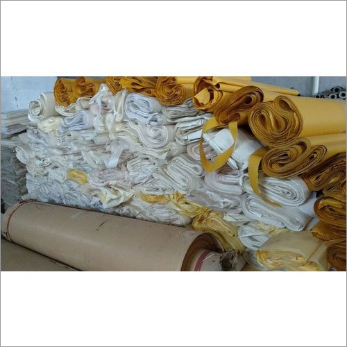 अलग-अलग रंगों में उपलब्ध प्लेन पेपर डिश रॉ मटेरियल