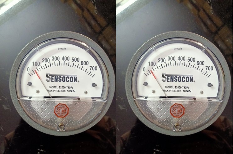 Sensocon S2000-750 Pac Magnehelic Gauge - Black, 0-750 Pa Scale Range, Npt 1/8 Inch Thread, Ideal For Pharmaceutical Industries, Shock And Vibration Resistant, High Accuracy Within 2% Of Full Scale