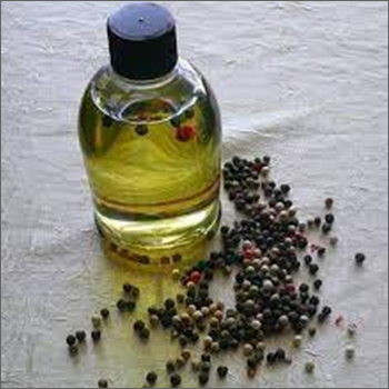 Black Pepper Essential Oil Ingredients: Herbal Extract