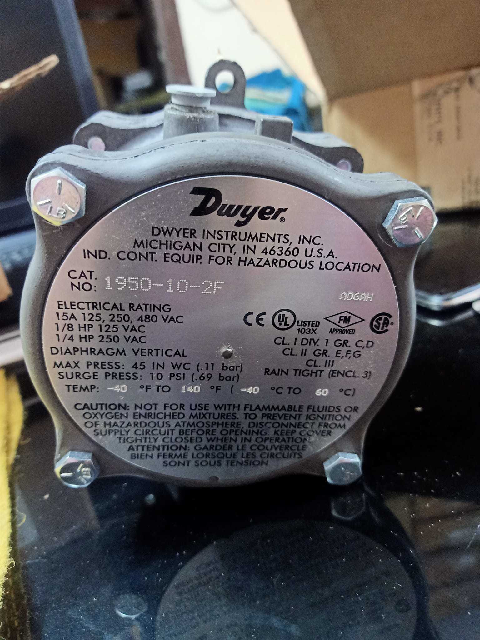 Surface Dwyer Usa 1950 10 2f Explosion Proof Differential Pressure Switch