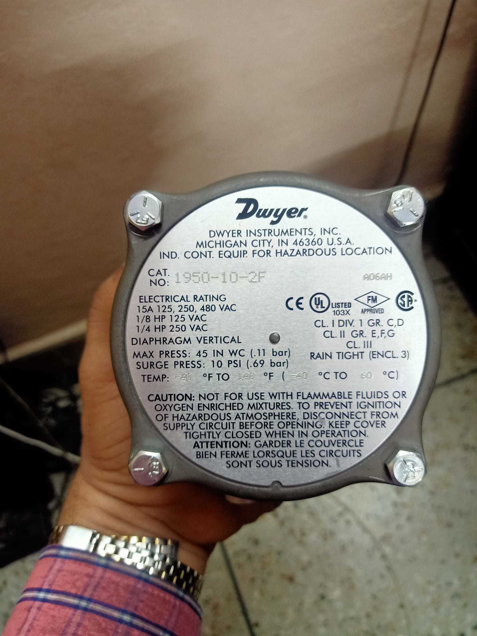 Surface Dwyer Usa 1950 10 2f Explosion Proof Differential Pressure Switch