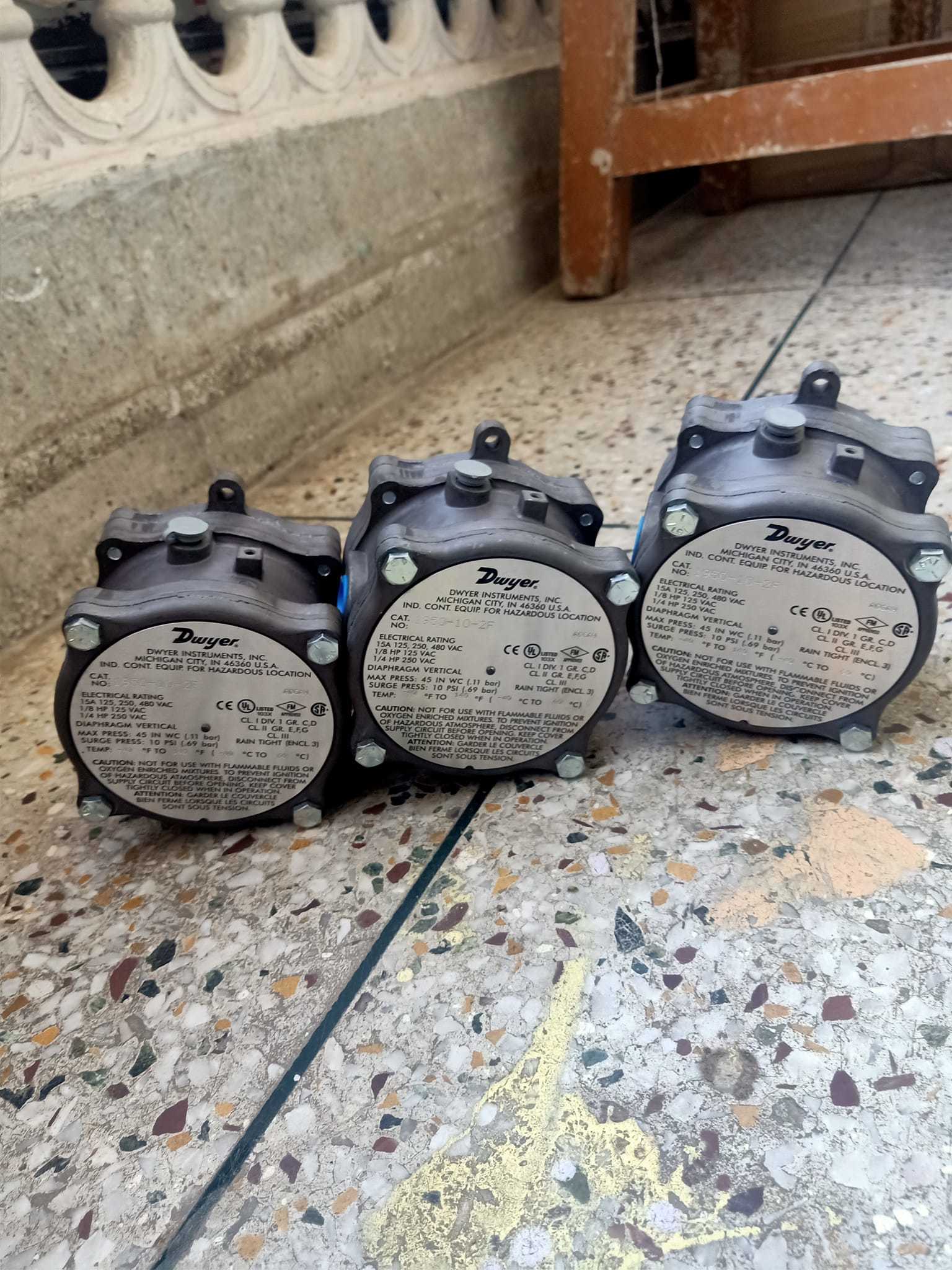 Surface Dwyer Usa 1950 10 2f Explosion Proof Differential Pressure Switch