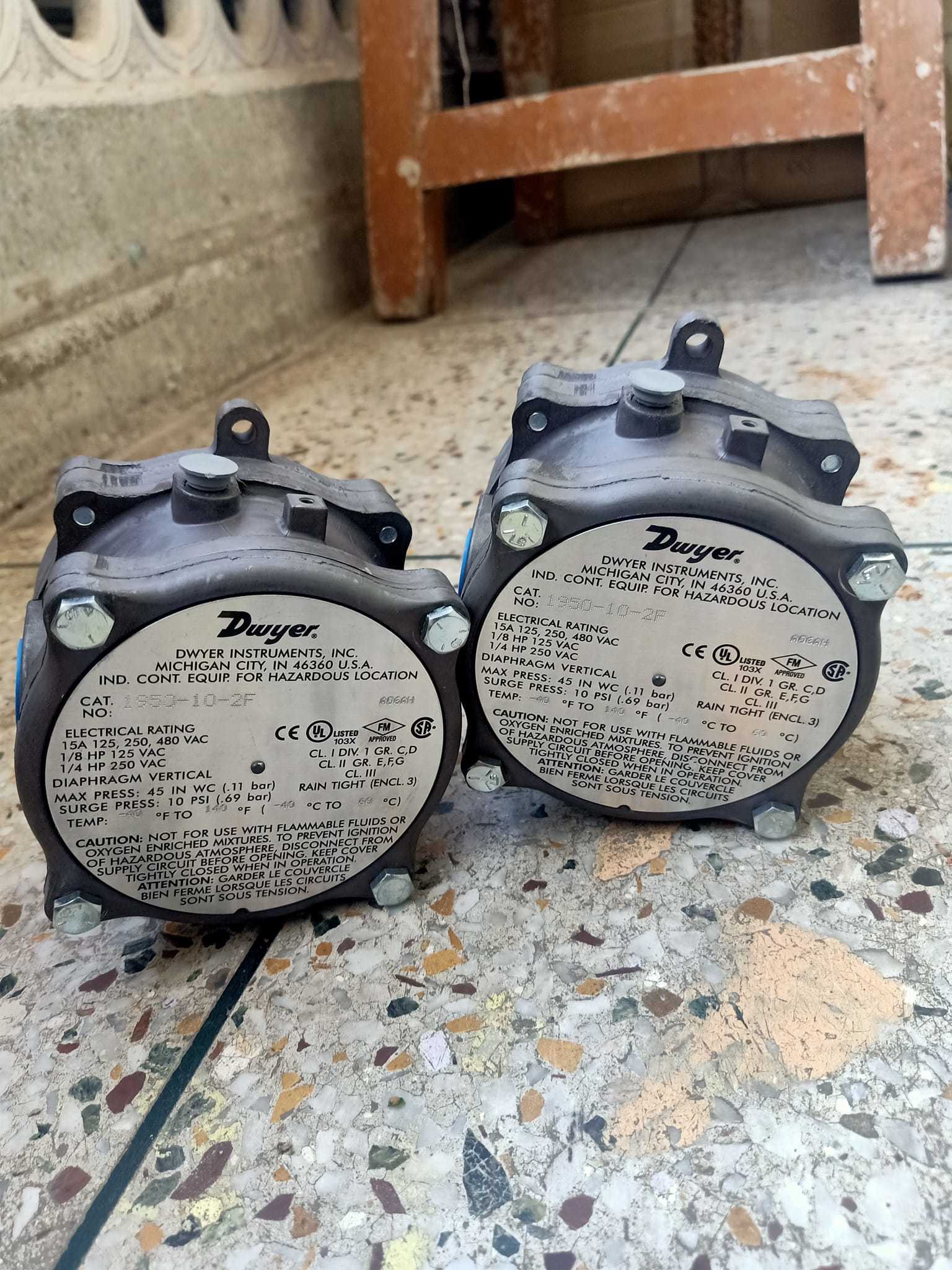 Surface Dwyer Usa Instruments 1950 1 2f
