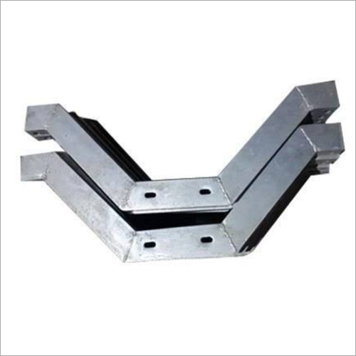 V Cross Arm - Steel, 1000mm x 500mm x 200mm, 50kg, 500kg Load Capacity | Galvanized Finish, Bolt-on Installation for Electrical Infrastructure