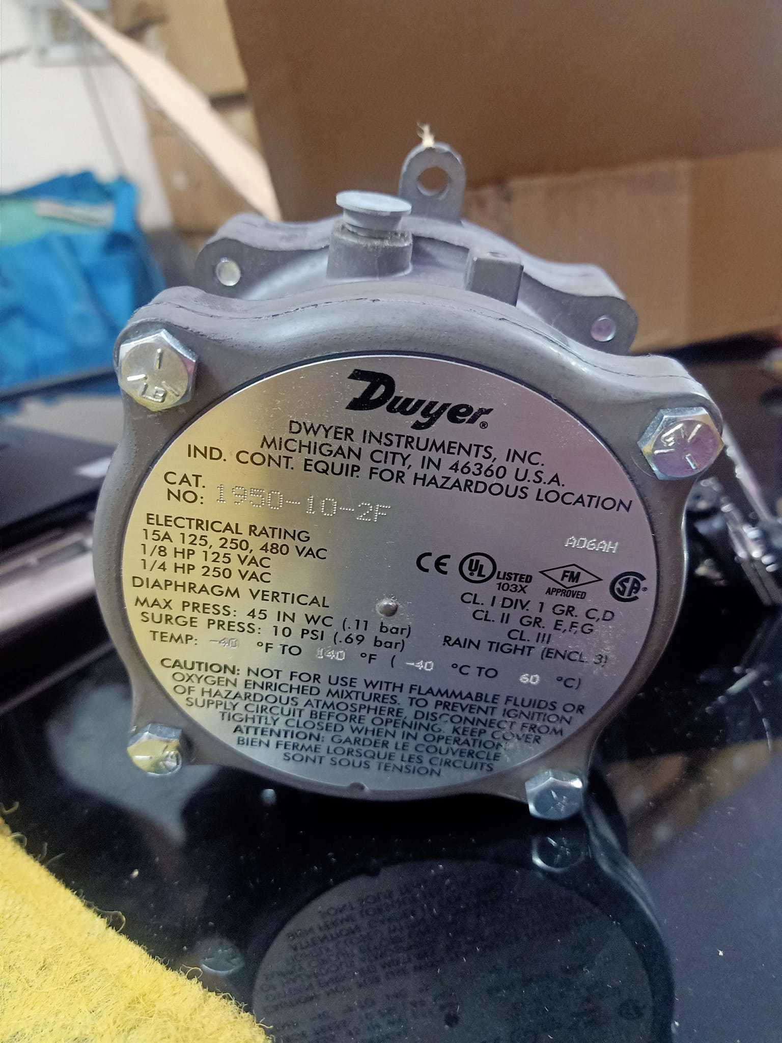 1950 10 2f Dwyer Instruments Measure Pressure Of: Gas