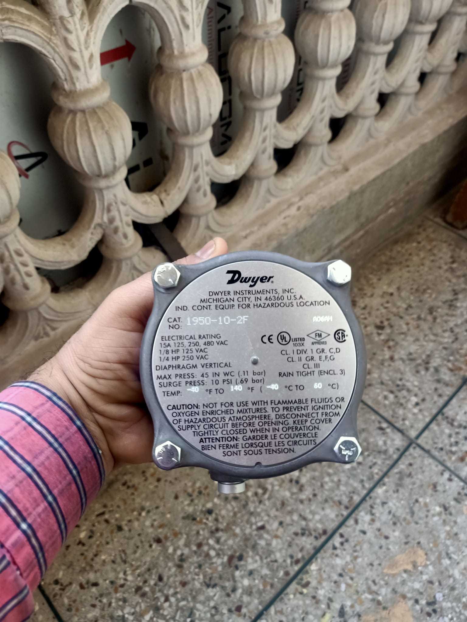 1950 10 2f Dwyer Instruments Measure Pressure Of: Gas