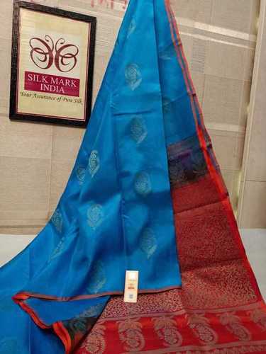 लाल कांजीवरम ऑथेटिक सिल्वर जरी और गोल्ड वर्क के साथ नीला