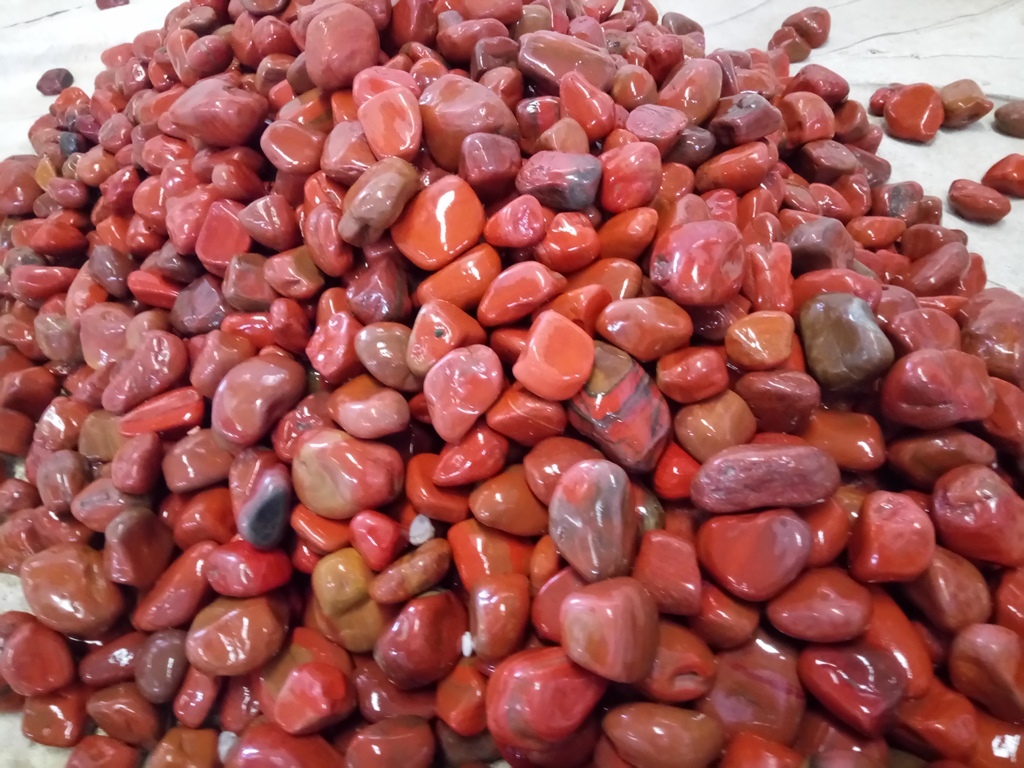 Red Japer Common Polished Low Price Stone Pebbles Solid Surface