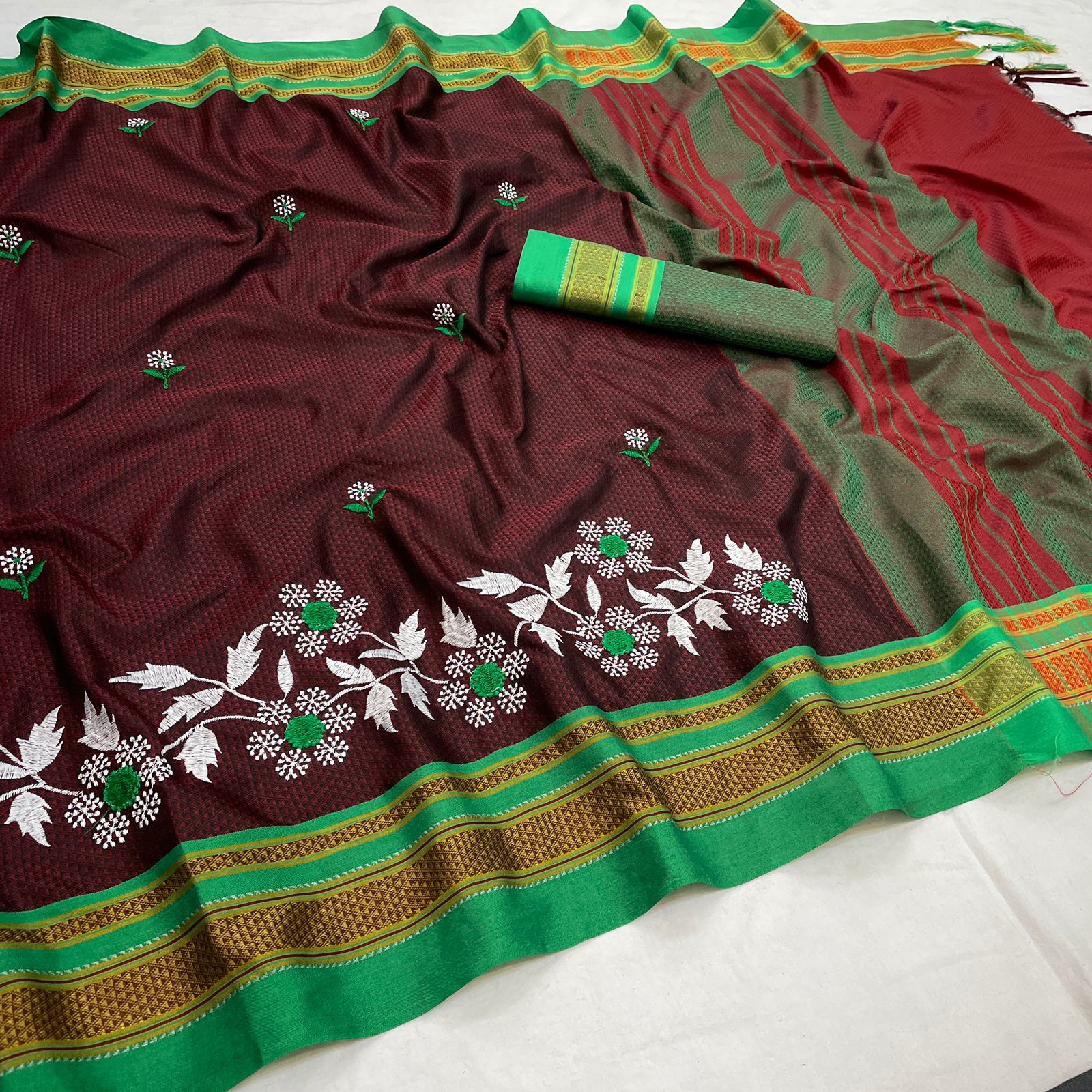 New Saree - Khan Silk Saree With Jhool Pallu, 4 Mtr Fabric Length, Washable & Breathable, Customized Logo Available, Traditional Indian Design