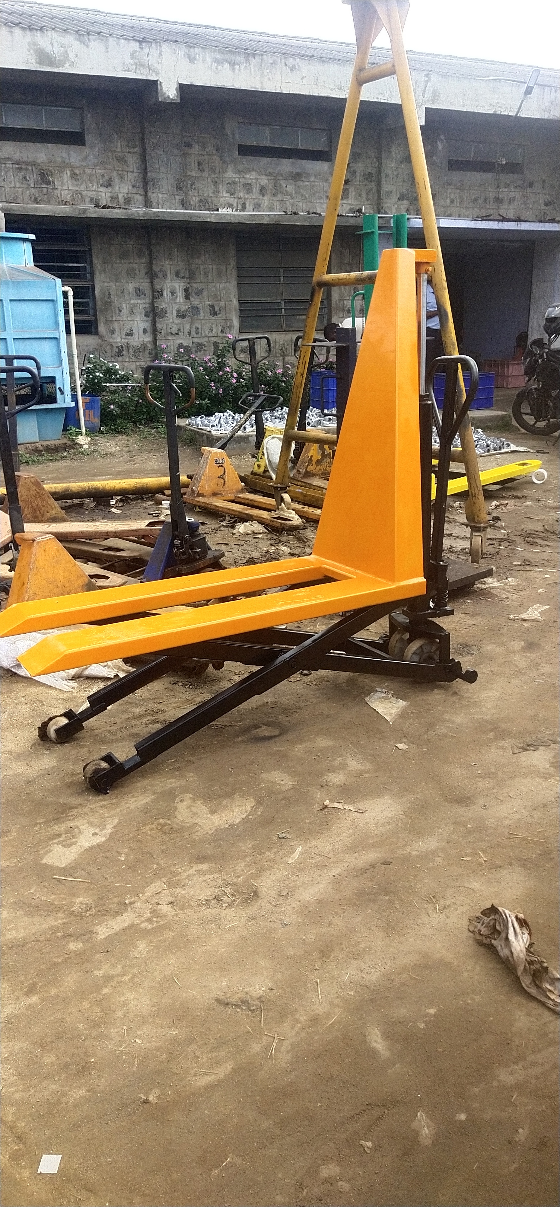 Tiruvallur 3 Ton Pallet Truck