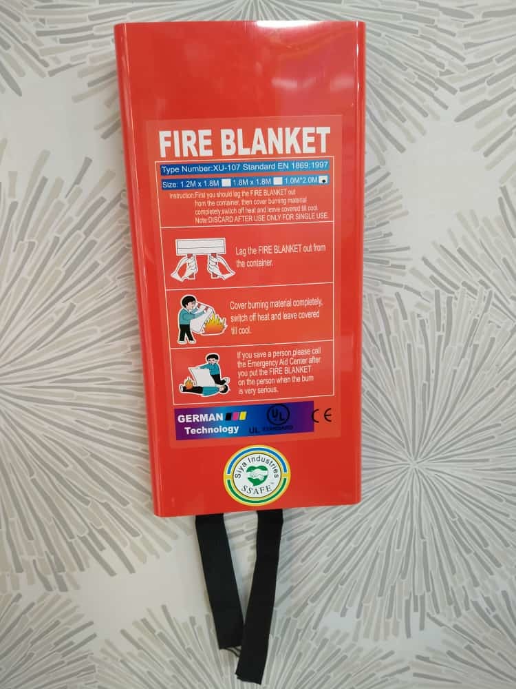 Fibre Glass Fire Blanket - Wall Mounted Design, Standard Safety Red Cover For Emergency Fire Situations