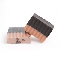 ब्लैक रोज़ क्ले चारकोल साबुन