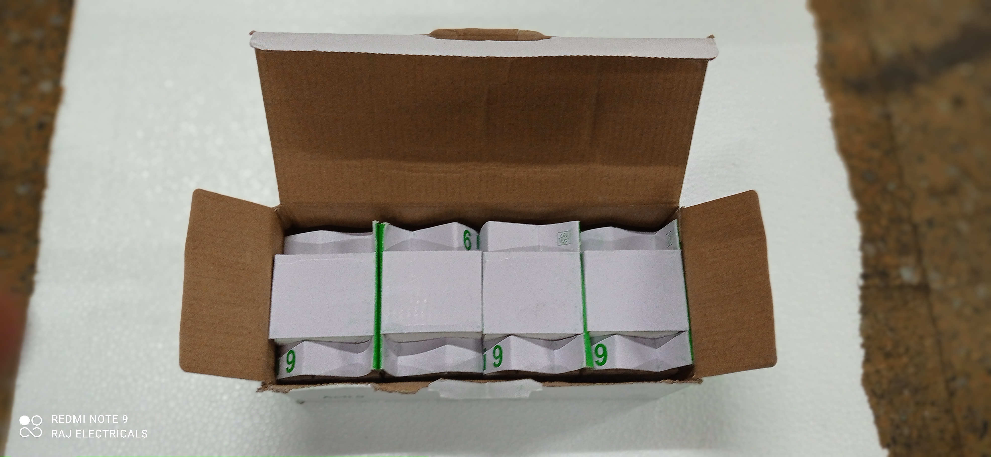 Schneider Electric 16 Amp 3 Pole Standard Mcb For Industrial Circuit