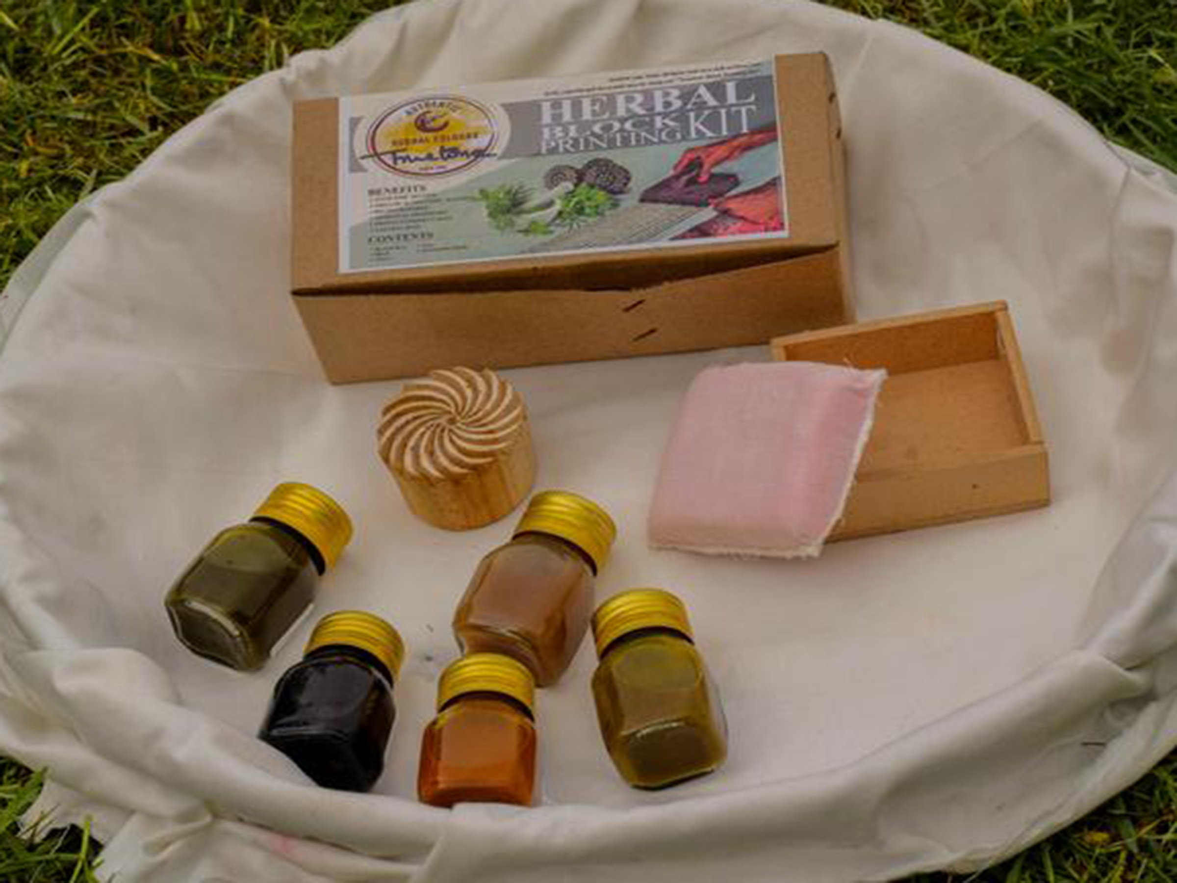 Herbal Block Printing Kit Application: Textile