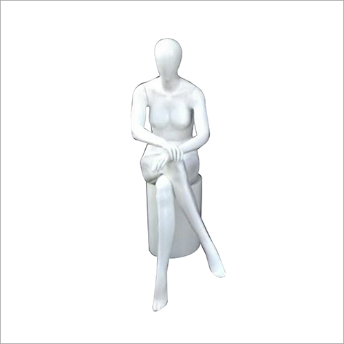 Ladies Sitting Mannequins Age Group: Adults