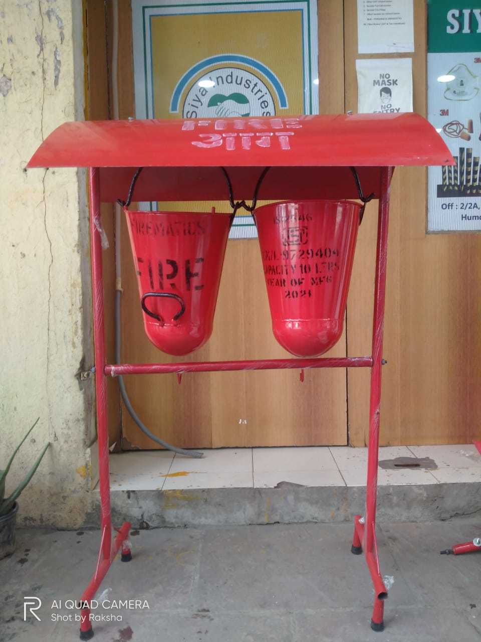Fire Bucket Stand - Durable Steel Construction, Weather-resistant Canopy For Enhanced Protection
