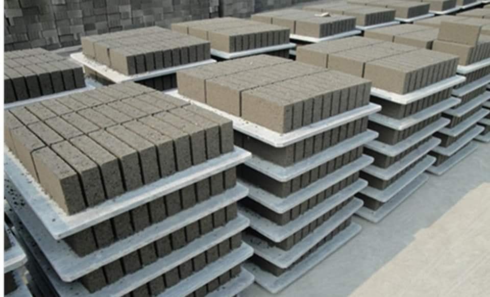 Recycled Plastic Brick Pallet - 8x4 & Customized, 2440x1220x24 Mm | Eco-friendly, Water Resistant, Chemical Resistant, Non Toxic, Long Life Span