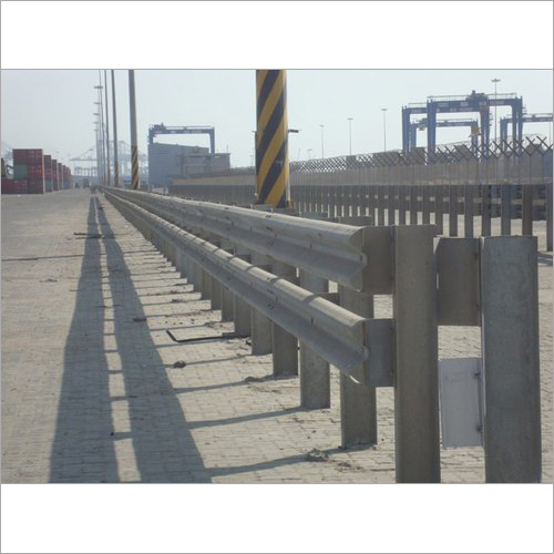 High Strength Hot Dip Galvanizing W Beam Crash Barrier