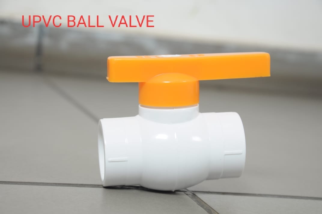 Apple Cut Upvc Ball Valve - 25mm Size, High Pressure Rating 600, White & Yellow Color | Industrial Usage, Plain Connector Type
