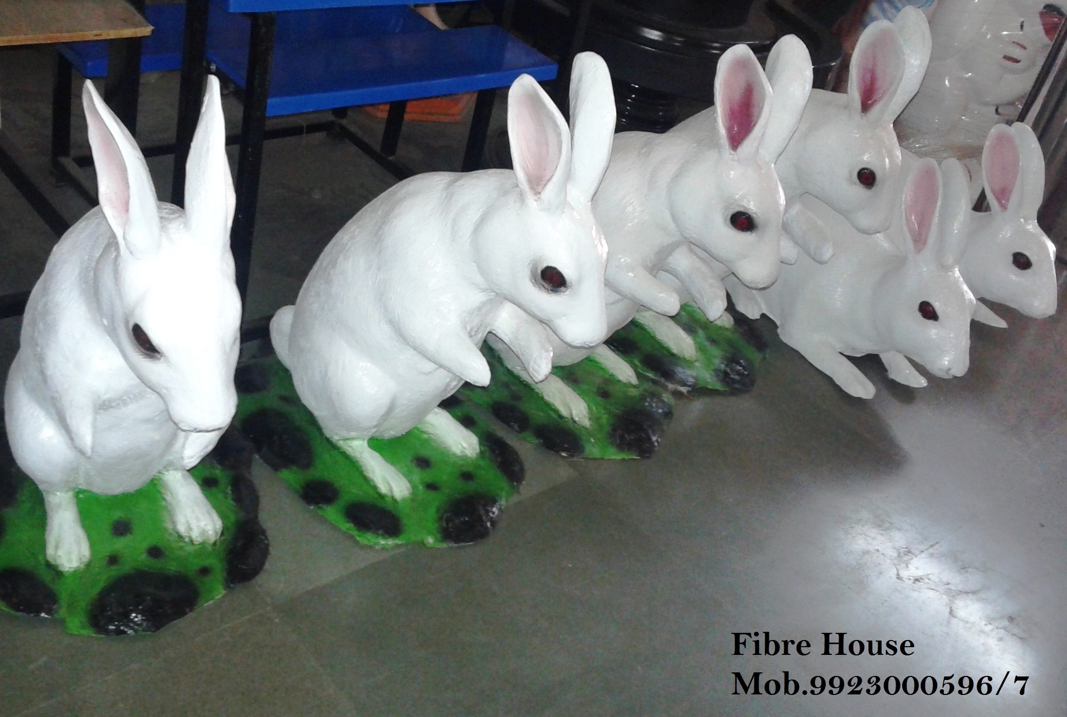 Standing Rabbit Frp Statue