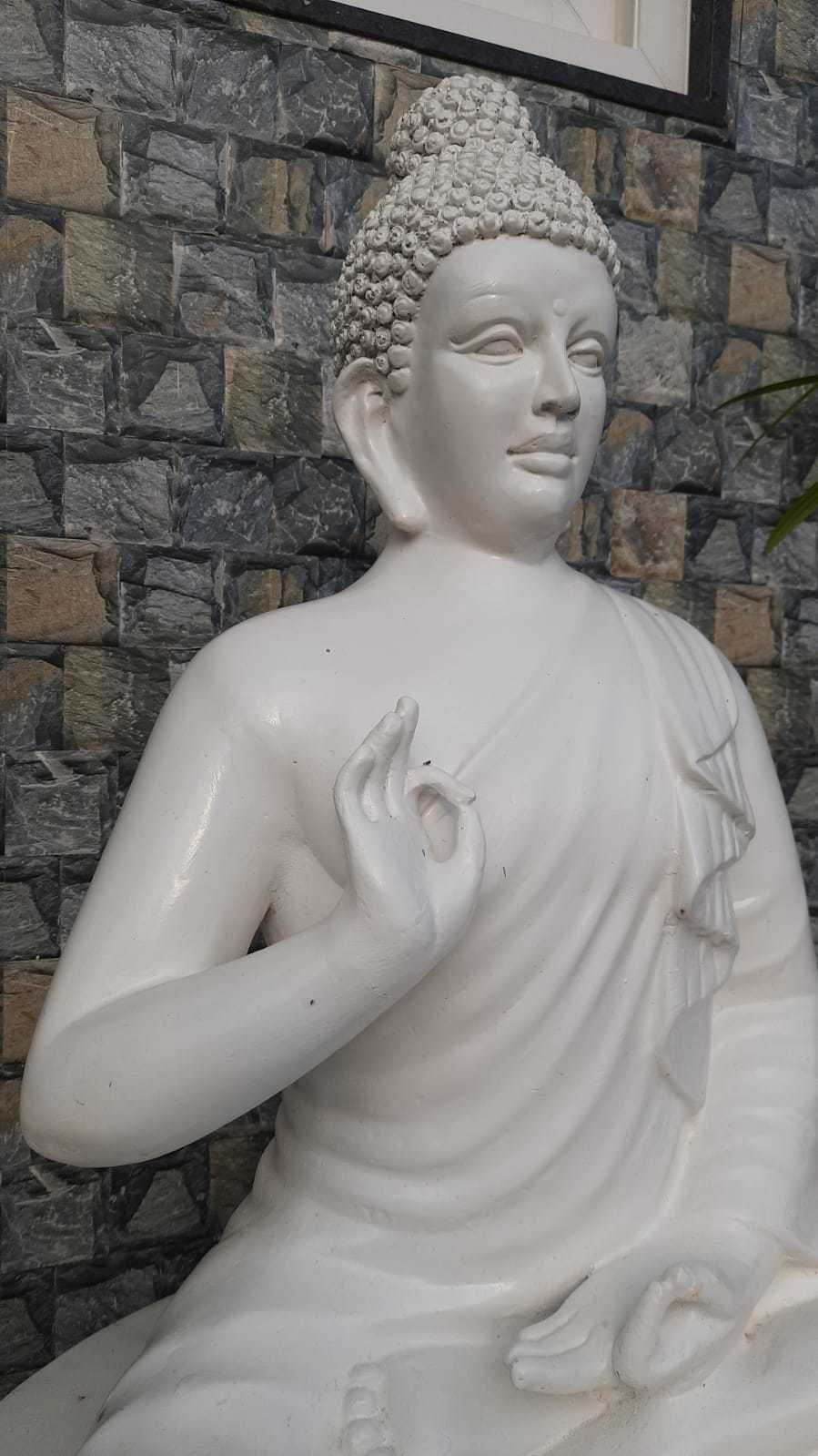 Frp Buddha Statue - 3 Ft Height, 4 Mm Thickness | White Fiberglass, Ideal For Garden And Park Decoration