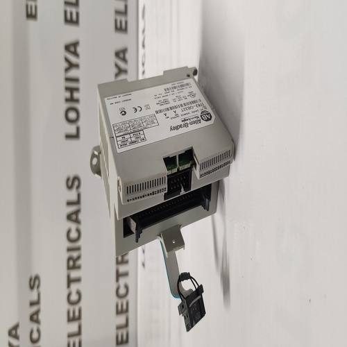 एलन ब्राडली 1762 OB32T माइक्रोलॉजिक्स आउटपुट मॉड्यूल