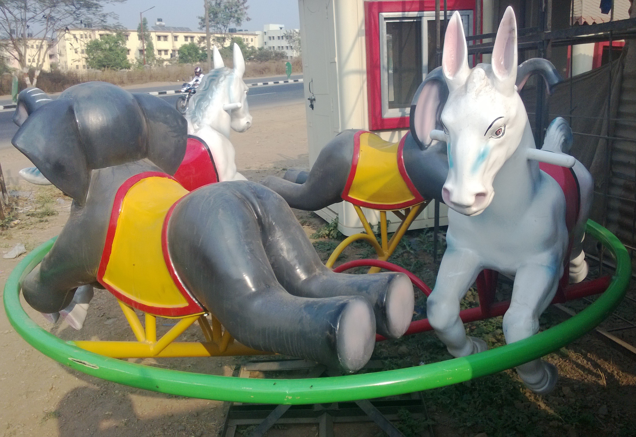 Park Accessories P13 Merry Go Round Horse Elephant