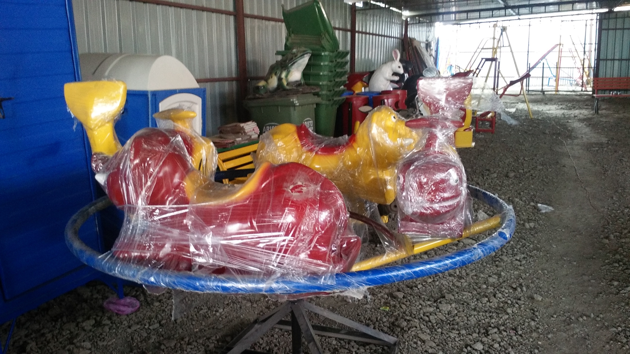 Park Accessories P13a Merry Go Round Dolphin Elephant