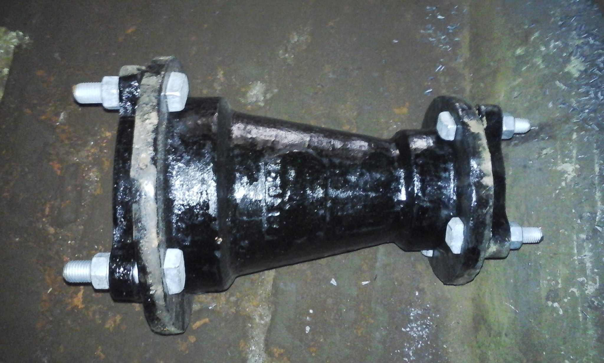 Black Cast Iron Mechanical Joint Reducer