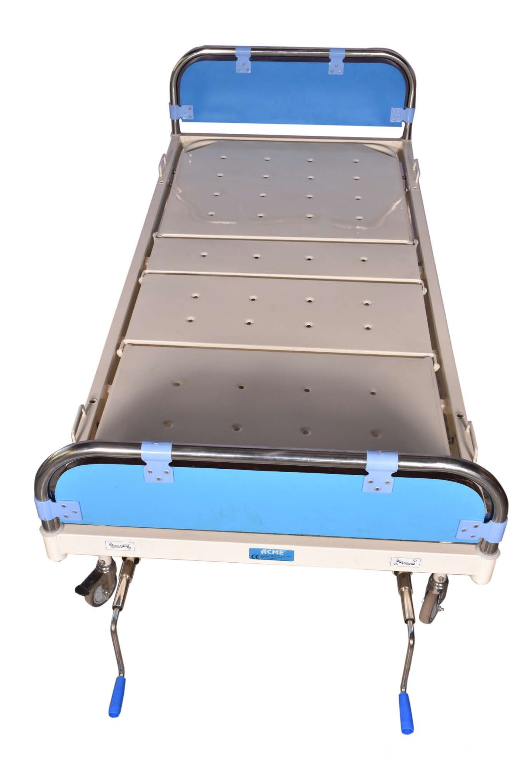 Ss Bow Fowler Bed - Color: White